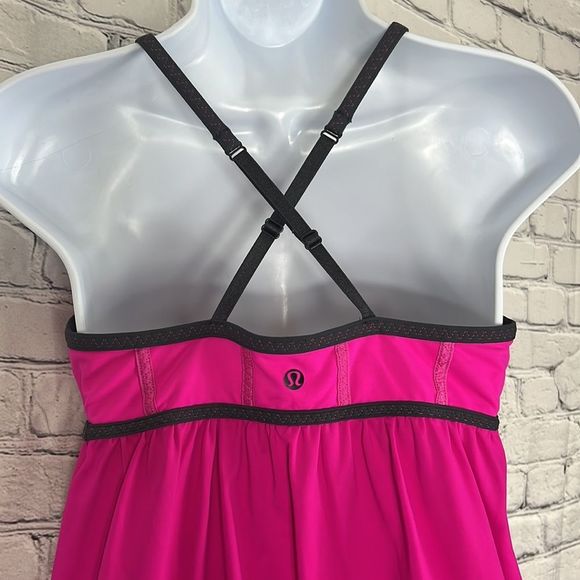 Lululemon Rehearsal Athletic Tank Top swimsuit top Paris Pink size 4 - Picture 5 of 12